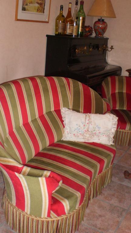Quarré-les-Tombes Auberge De L'Atre מראה חיצוני תמונה