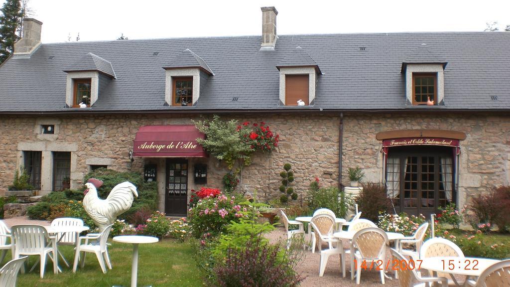 Quarré-les-Tombes Auberge De L'Atre מראה חיצוני תמונה